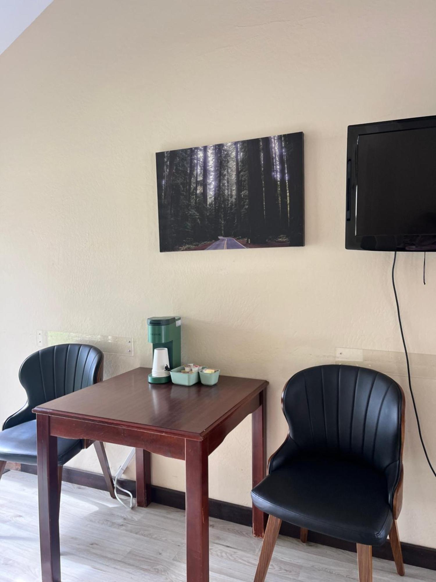 Dean Creek Resort Redway Екстер'єр фото